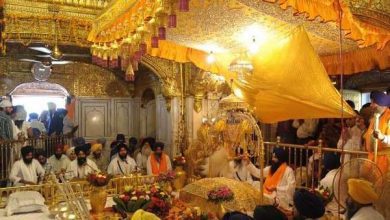 Pakistani Sufi Organization Handed Over 110-Year-Old Sikh Manuscripts To Gurdwara
