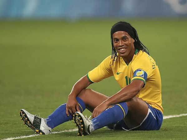 Famous Brazilian footballer Ronaldinho tests Corona positive