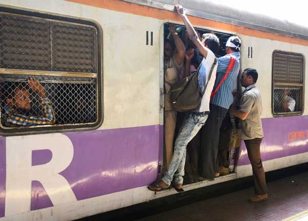 Maharashtra : Local Trains Operation To Resume For Residents