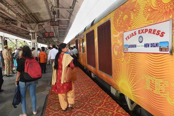 Tejas Express : Maximum Fare Fixed, Special Food Will Be Given During Navratri