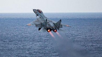 Indian Navy's MiG 29K crashes into the Arabian sea, One rescued, Another pilot missing