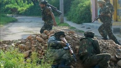 Jammu and Kashmir : Encounter between security forces and terrorists breaks out in Baramulla