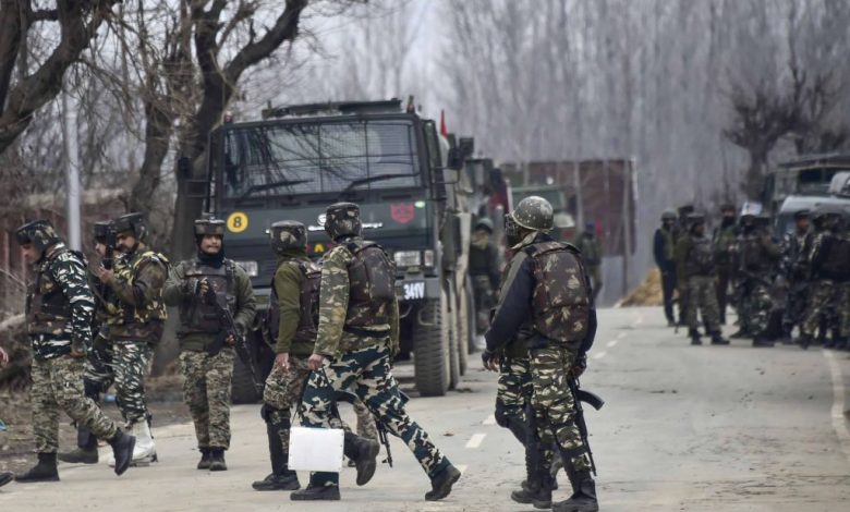 Jammu-Kashmir : Grenade attack on security forces in Anantnag, one soldier injured