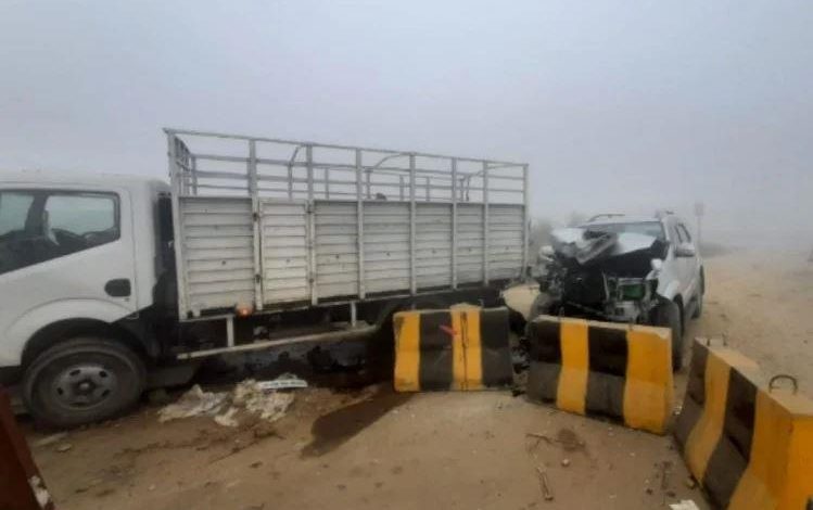 Muzaffarnagar : Several vehicles collided on national highway due to fog, half a dozen injured