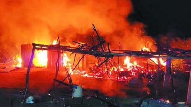 Hyderabad : Horrific fire due to cylinder blast near Mir Chowk, 13 injured