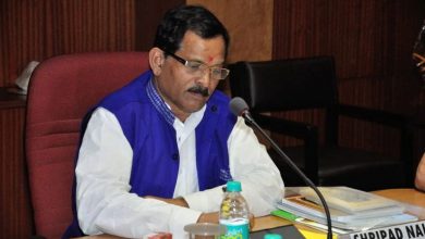 Union minister Shripad Naik injured in car accident, wife died