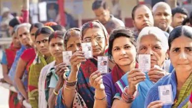 UP Panchayat Election : गोरखपुर में वोटिंग के दौरान पथराव