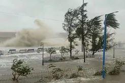 Cyclone Yaas Update : ओडिशा के धामरा पोर्ट से टकराया यास, पूर्वी मिदनापुर में फंसे 32 लोग