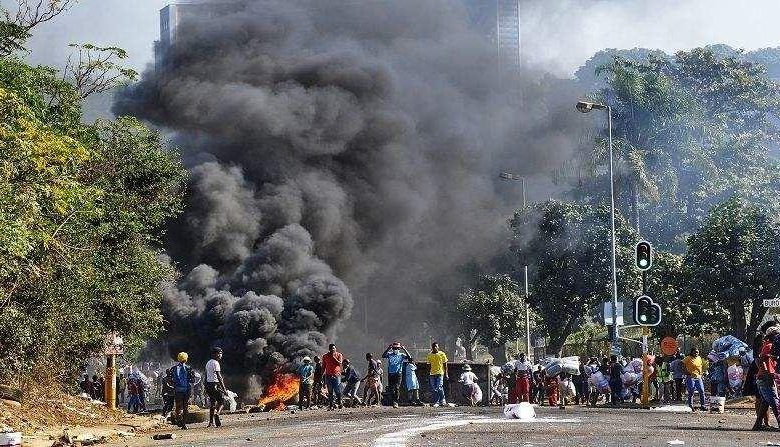 South Africa : पूर्व राष्ट्रपति जैकब जुमा के समर्थकों का हिंसक प्रदर्शन, 10 लोगों की मौत