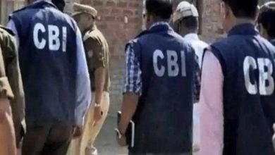 Jammu And Kashmir में बड़ी कार्रवाई, IAS अधिकारी के आवास समेत 40 जगहों पर CBI की रेड
