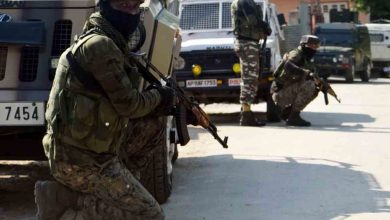Jammu Kashmir में आतंकियों और सुरक्षाबलों के बीच भारी मुठभेड़, ढेर हुआ जैश का टॉप कमांडर
