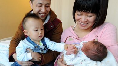 अजीब कानून!! चीन में बच्चे पैदा करने वालों को मिलेगा कर्ज