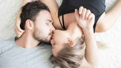सेक्स टूरिज्म के लिए मशहूर होने के बावजूद इन जगहों पर KISS करने पर मिलती है सजा
