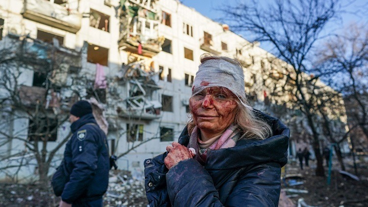 LIVE: यूक्रेन में जबरदस्त तबाही, रुसी हमलों में जंग के पहले ही दिन 137 की मौत