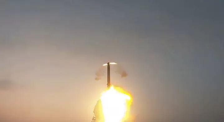भारत ने छोड़ा ब्रह्मोस मिसाइल!