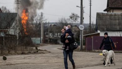Russia-Ukraine War : जंग में यूक्रेन का हुआ ऐसा हाल, पड़ी हुई लाशो को नोंच रहे है कुत्ते