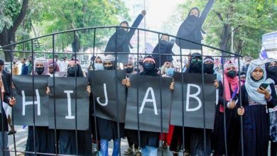 हिजाब पर प्रतिबंध के कर्नाटक हाई कोर्ट के फैसले को सुप्रीम कोर्ट में चुनौती