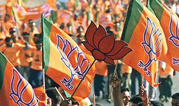 BJP ने लहराया जीत का परचम, 80 में से 77 नगर निकायों में हासिल की जीत