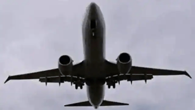दुर्गापुर एयरपोर्ट पर लैंडिंग के वक्त तूफान में फंसी स्पाइसजेट की फ्लाइट, 40 यात्री घाय ल