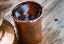आयुर्वेद में तांबे के बर्तन से पानी पीने के कई फायदे