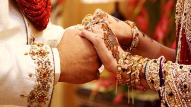 Viral: विवाह का मंडप बना कुश्ती का मैदान
